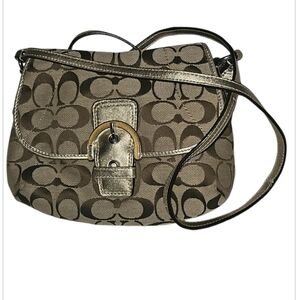 Small coach signature crossbody h7"xw9" EUC